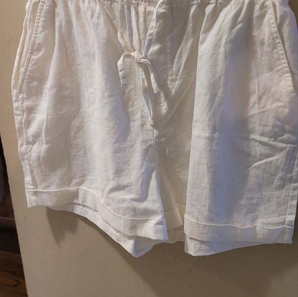 Joe Fresh White Ladies Shorts - Picture 3 of 7